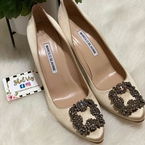 ❣️SOLD❣️BNIB Manolo Blahnik champagne 38